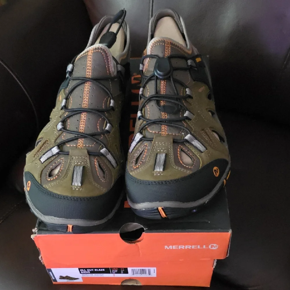 Merrell Olive Green and Black Men's Trail Slip-On Sandals